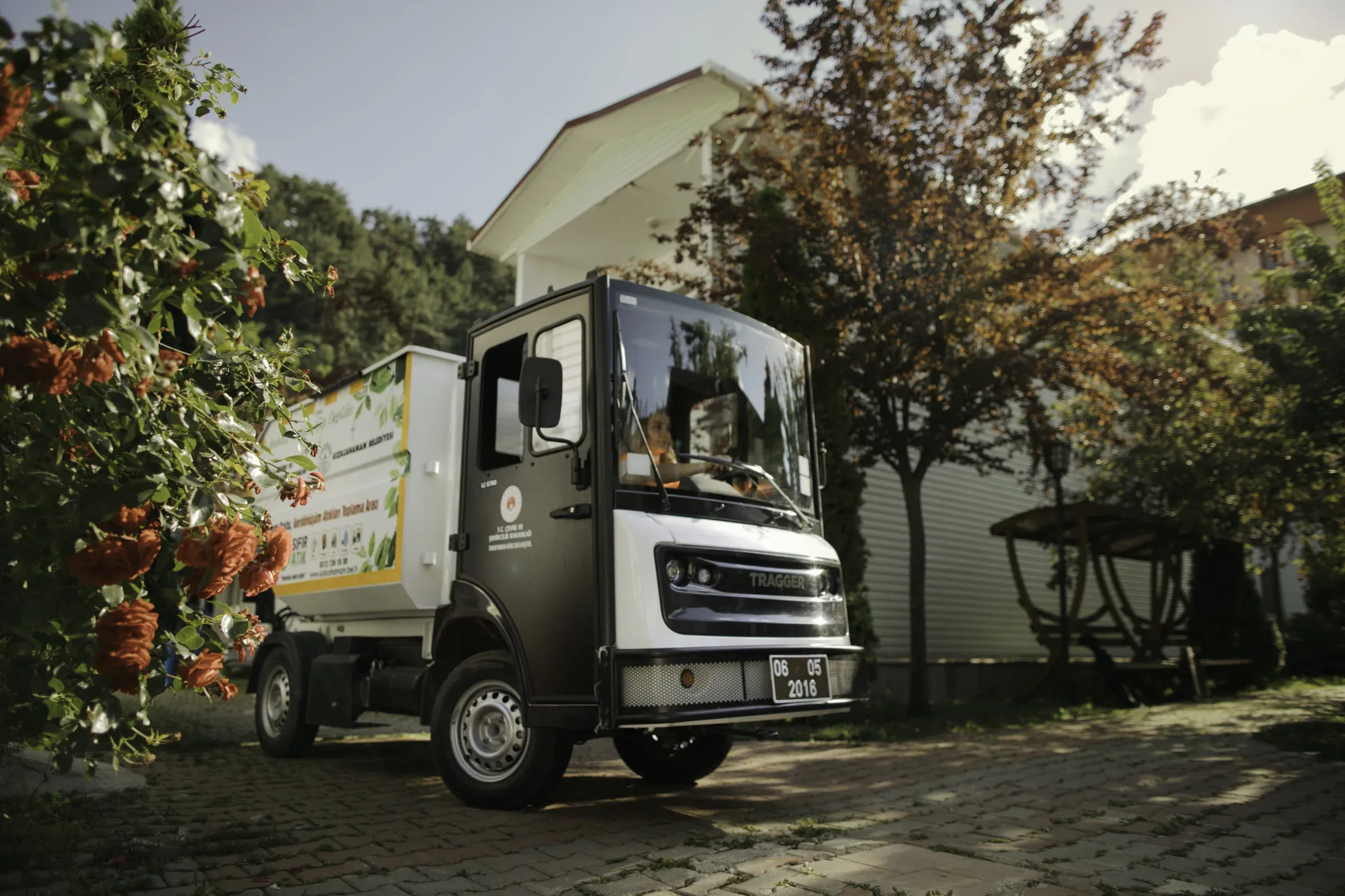 LC-S700 · Saha